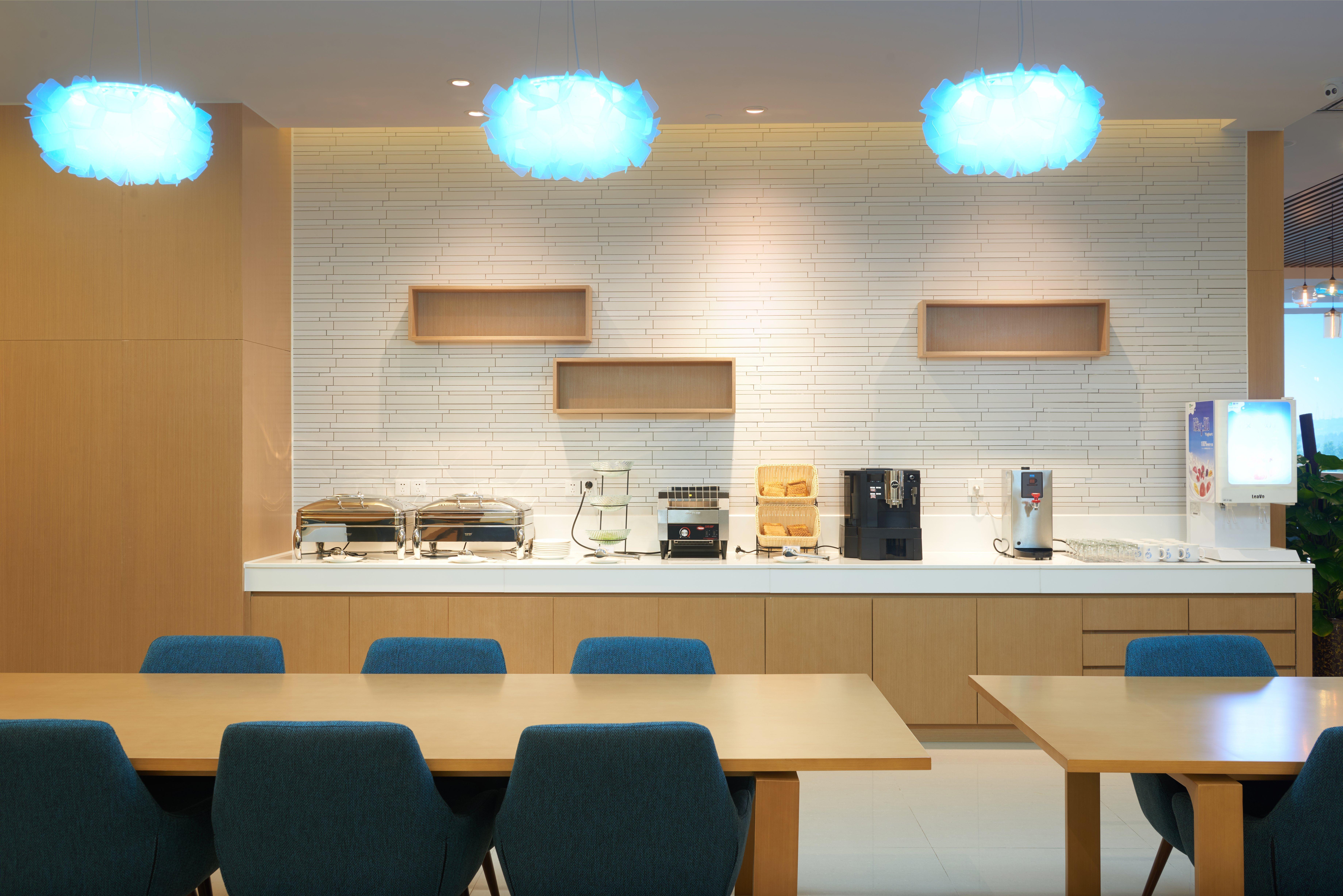 Holiday Inn Express Luoyang Yichuan By Ihg Екстер'єр фото