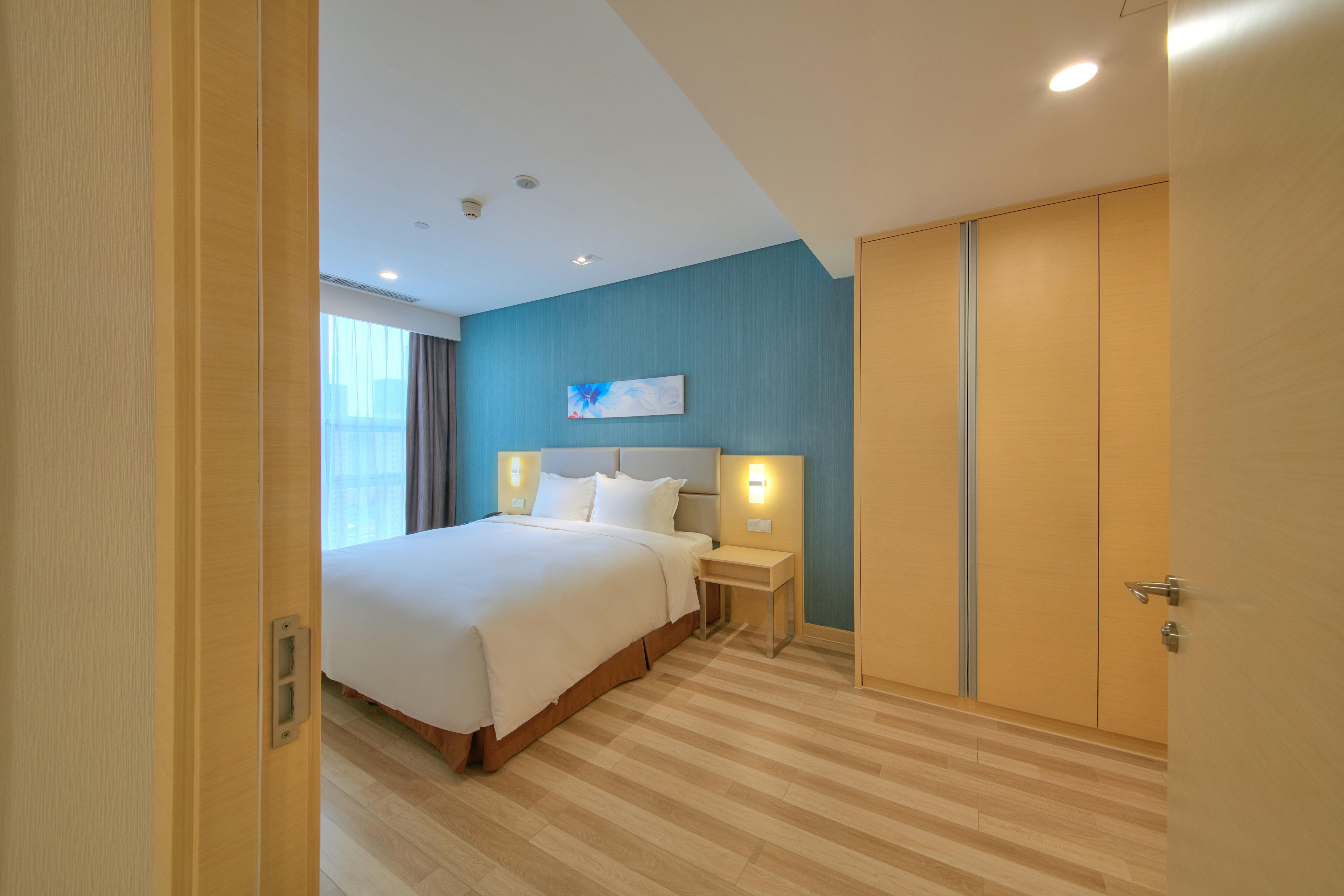 Holiday Inn Express Luoyang Yichuan By Ihg Екстер'єр фото