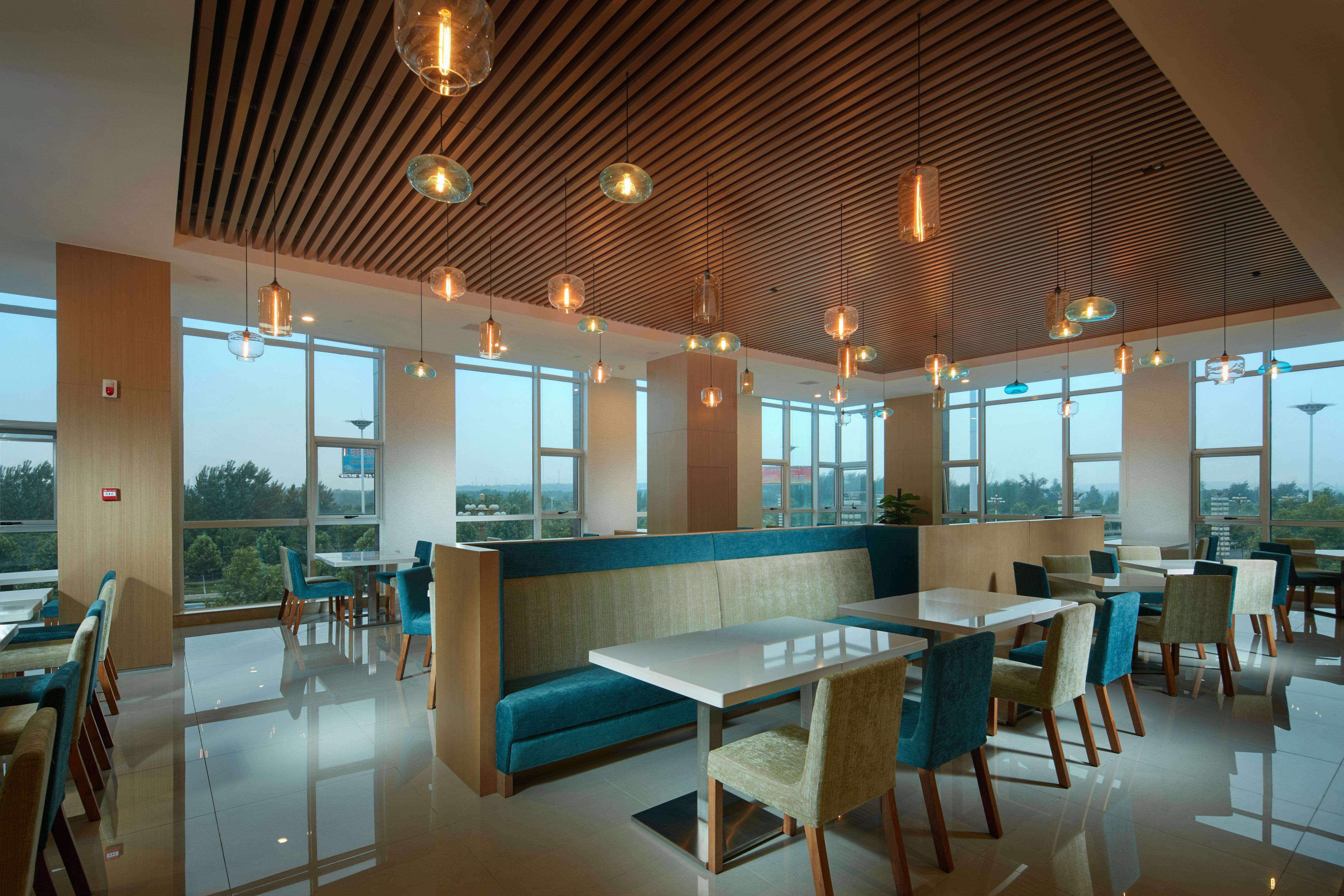 Holiday Inn Express Luoyang Yichuan By Ihg Екстер'єр фото