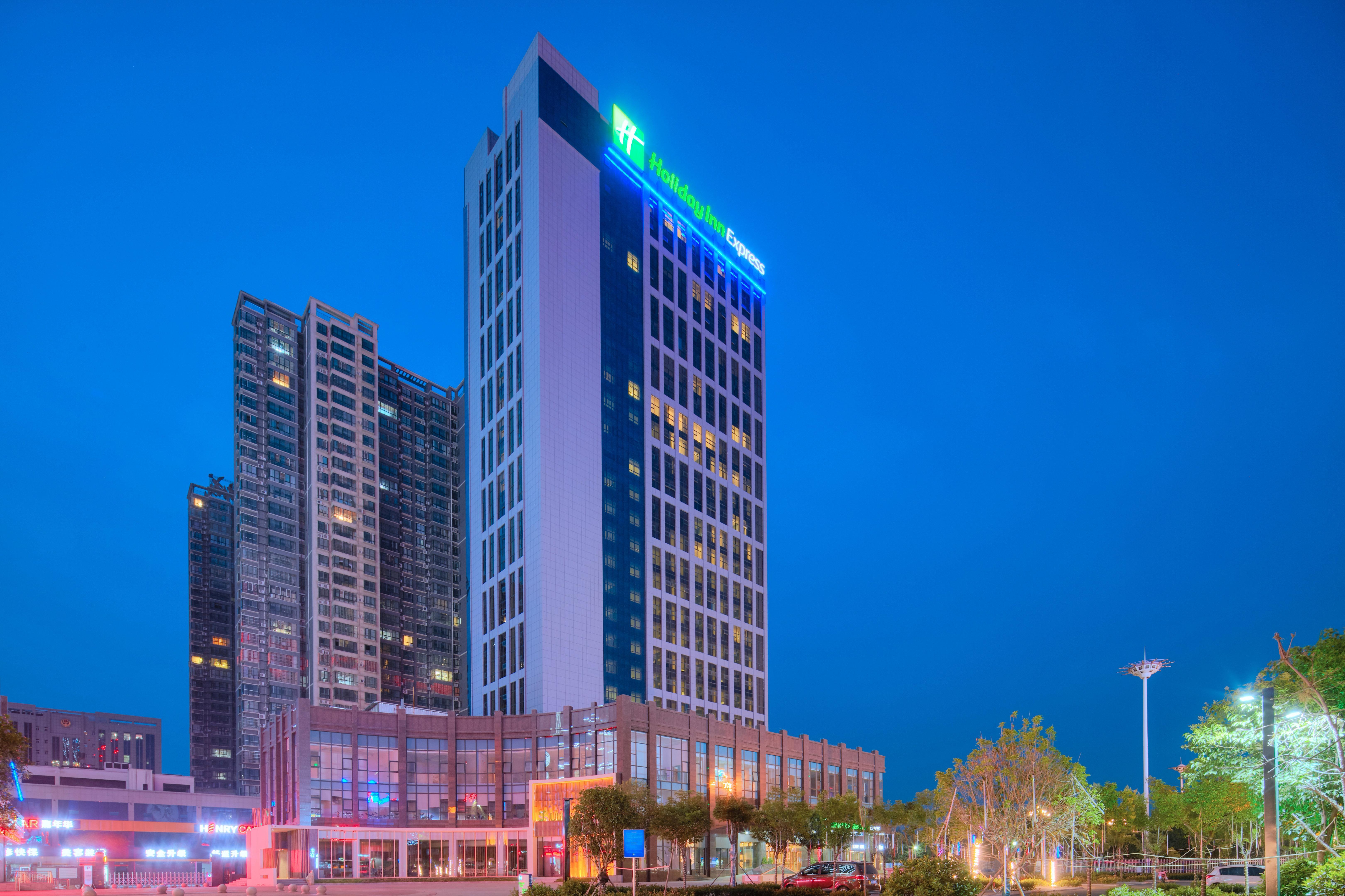 Holiday Inn Express Luoyang Yichuan By Ihg Екстер'єр фото